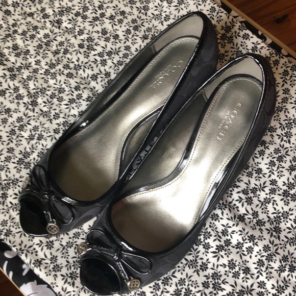 Classic Coach wedges! - Picture 2 of 8